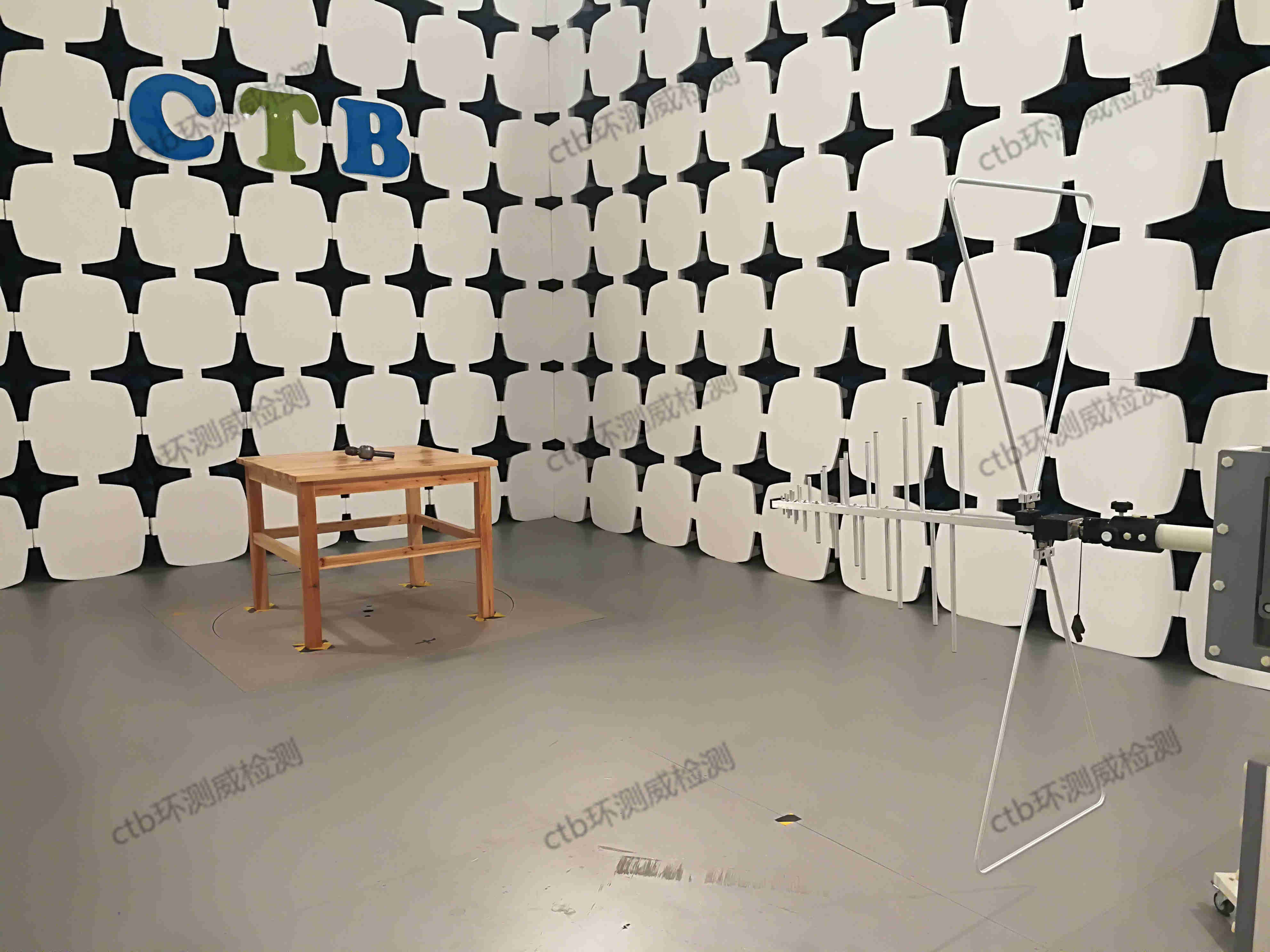 全電波暗室 全電波暗室